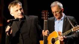 Befogad és kitaszít a világ - Villon est